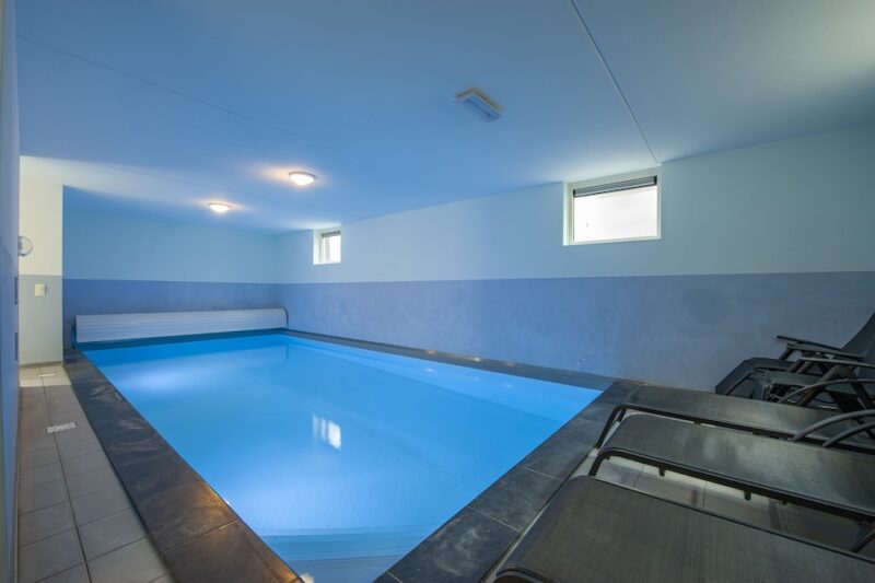 Wellness zwembadvilla 8