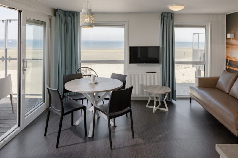 Beach House 4