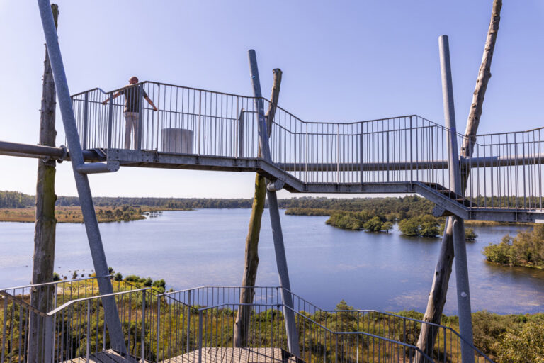 Summio duc de Brabant, Hoge loopbrug