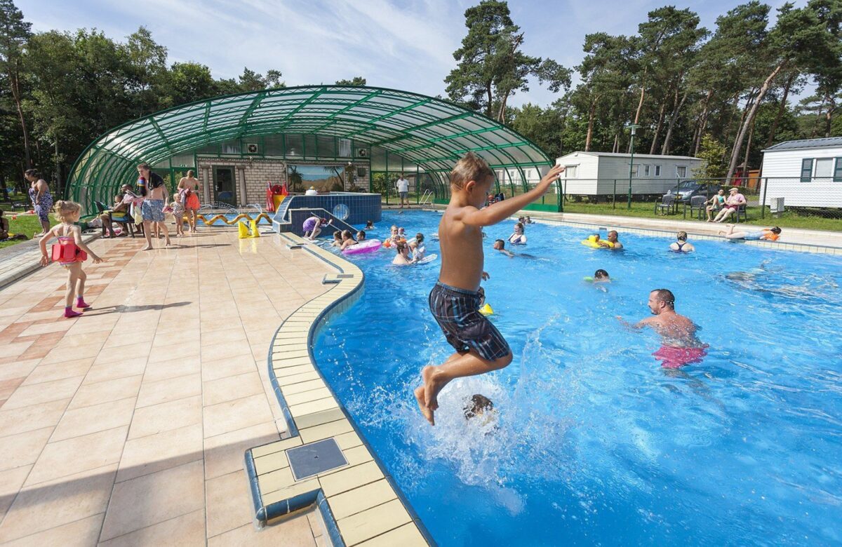 Vakantiepark Arnhem, Buitenzwembad