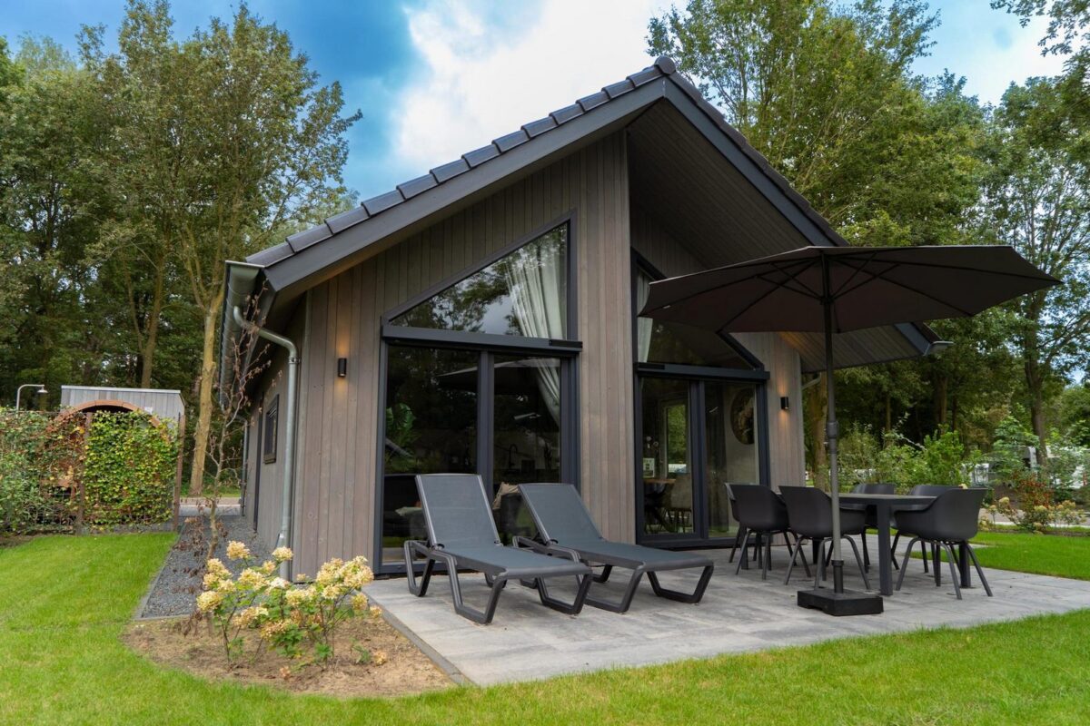 Ecovilla Waterzicht met sauna op Vakantiepark Latour