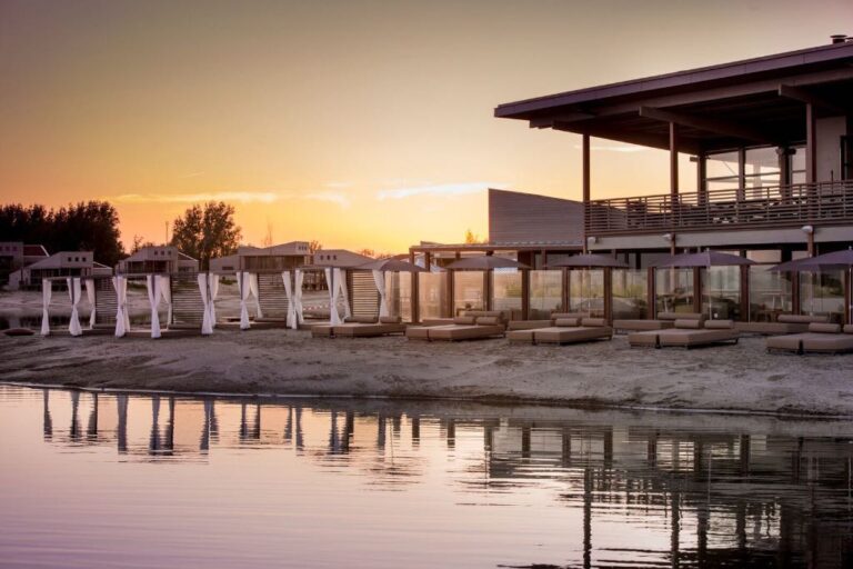 Beach Resort Punt West vakantiehuis aan water