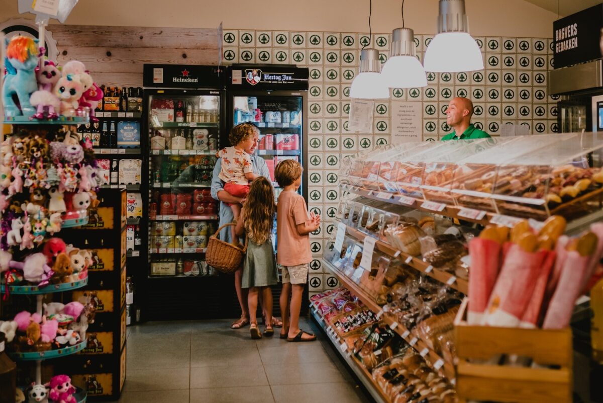 Vakantiepark Westerbergen supermarkt