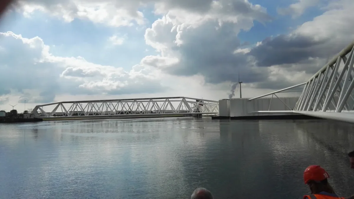 Het Keringhuis vanaf het water