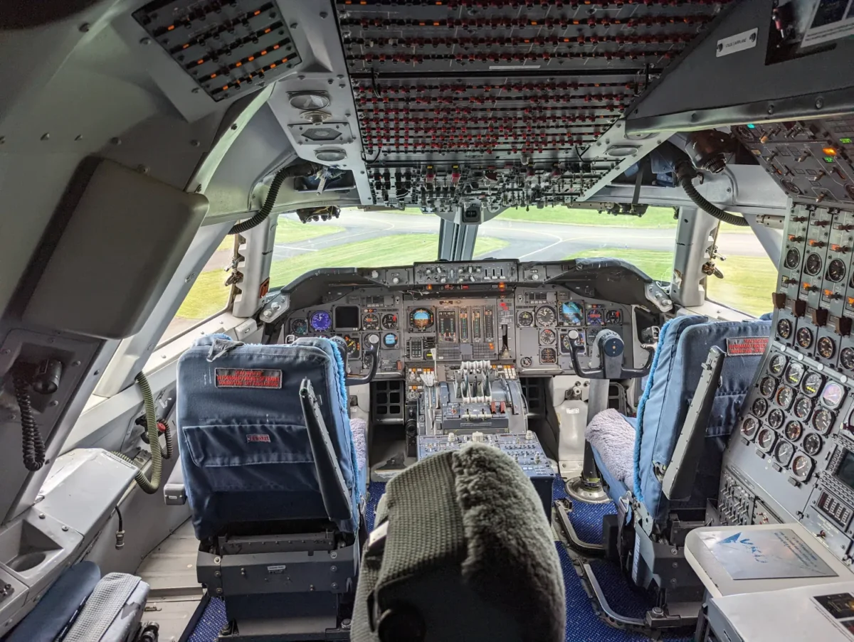 Luchtvaartmuseum Aviodrome vliegtuig binnenkant