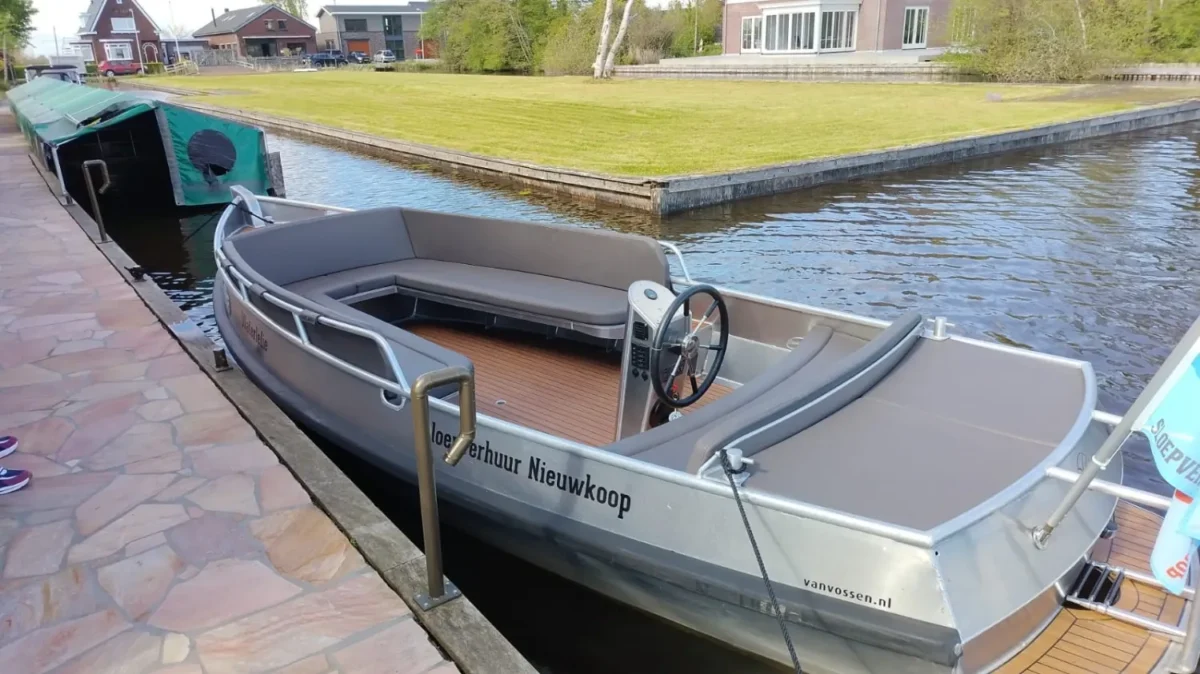 Sloep in Nieuwkoop