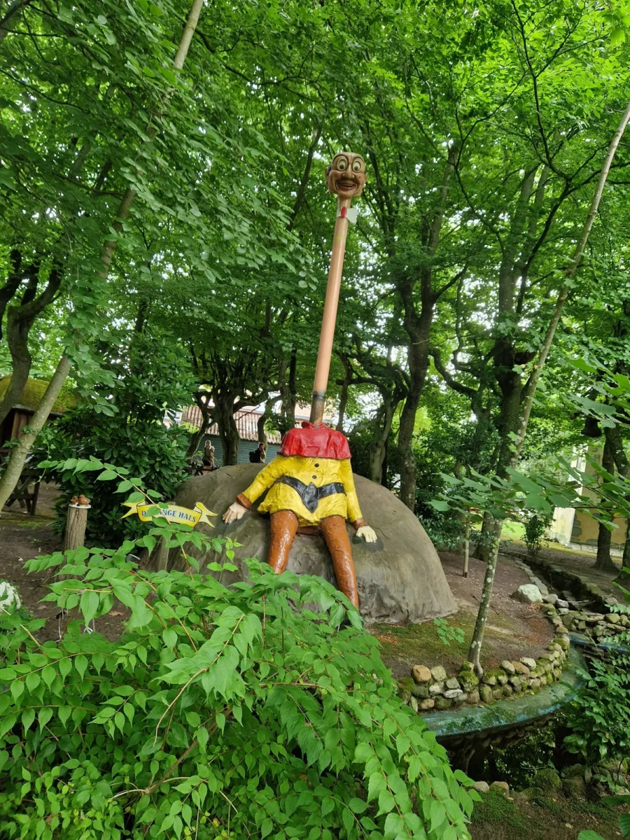 Sprookjeshof Zuidlaren lange nek