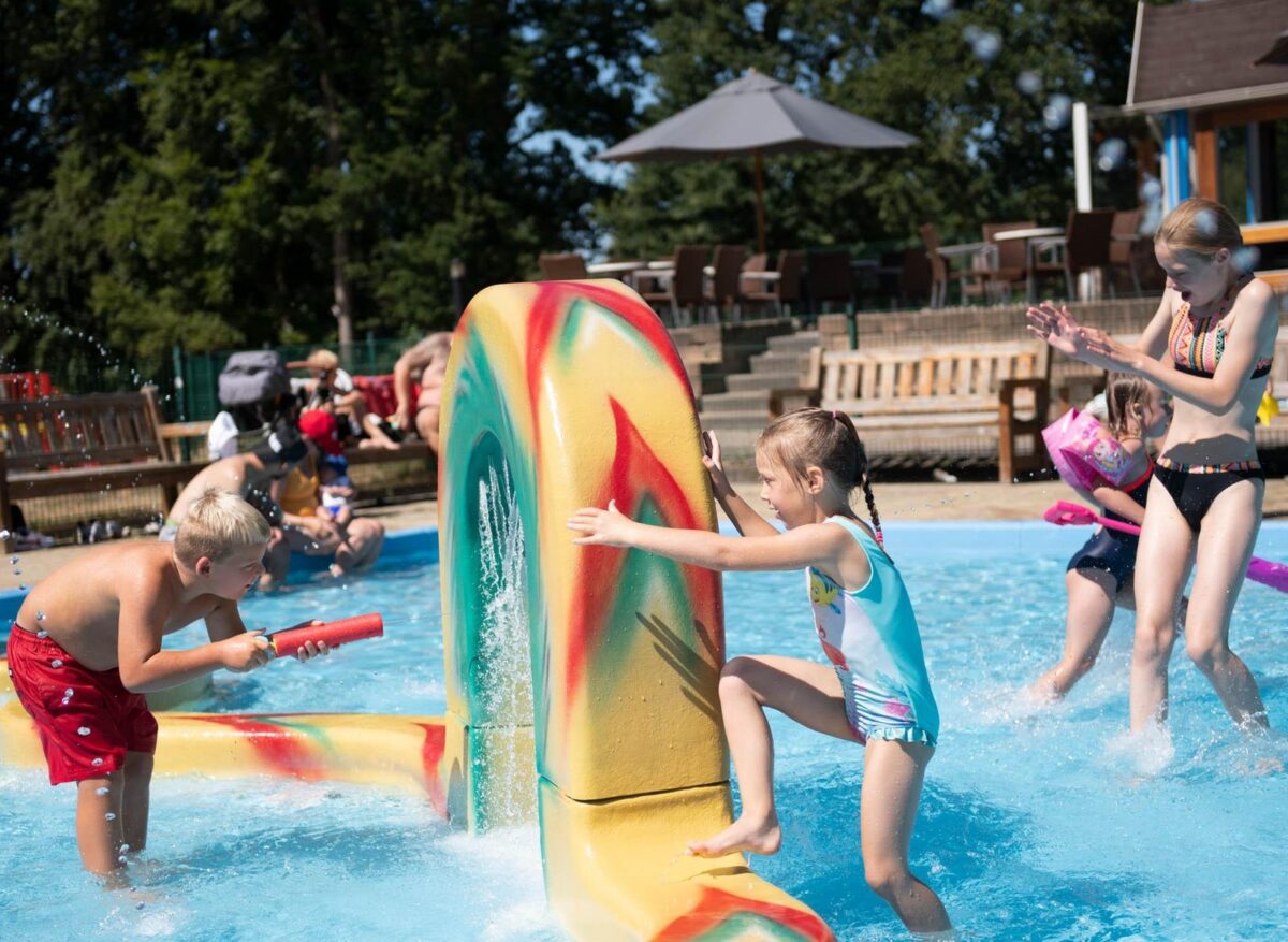 vakantiepark witterzomer zwembad
