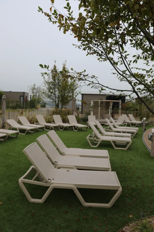 Ligbedden op de ligweide van Soof aan de Rijn