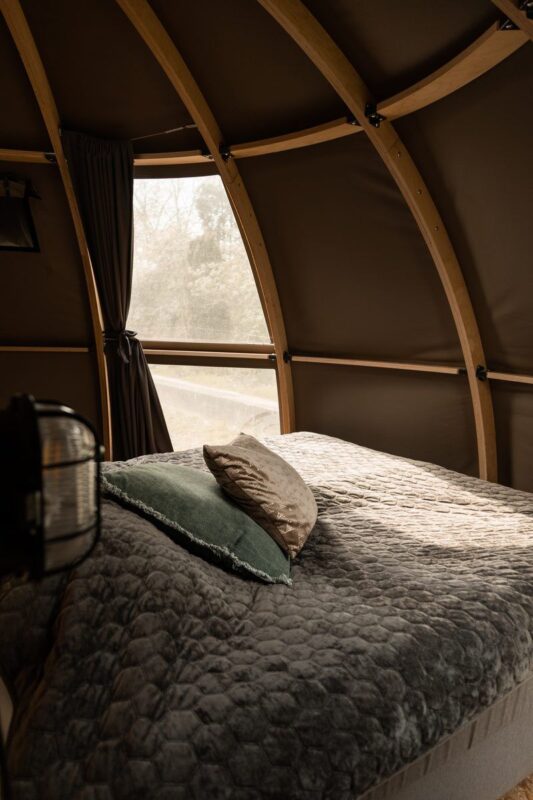 Interieur van een Panorama Dome bij Parc Boulée