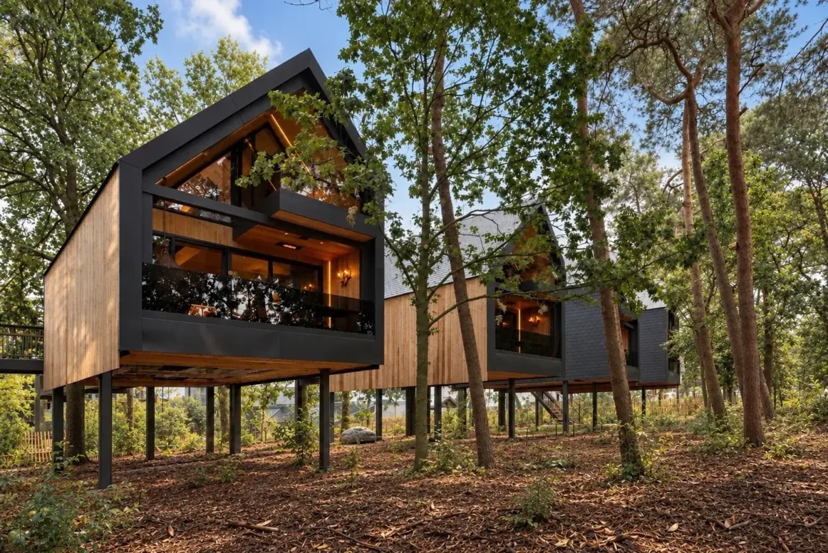 Buitenzijde van de Treehouse Suites bij Van der Valk Gilze-Tilburg