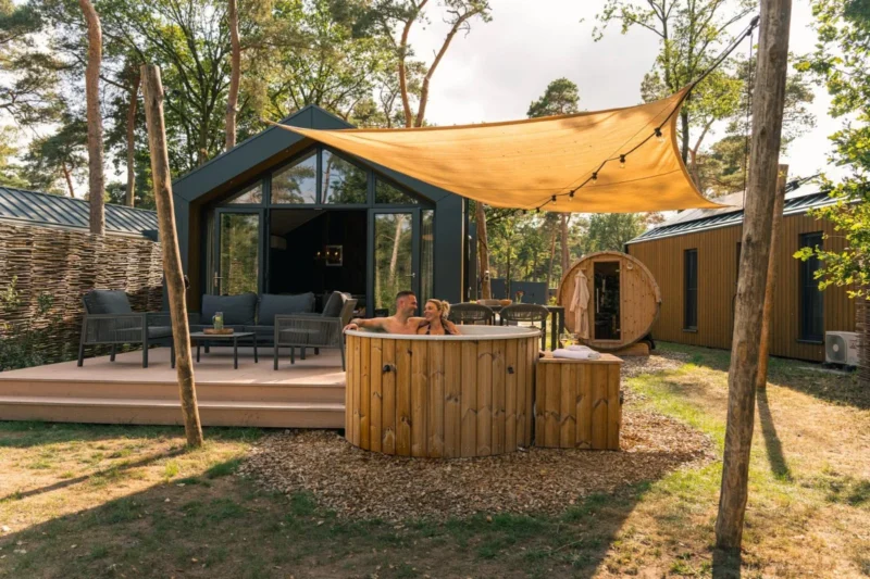Boslodge met hottub en sauna op De Bergvennen