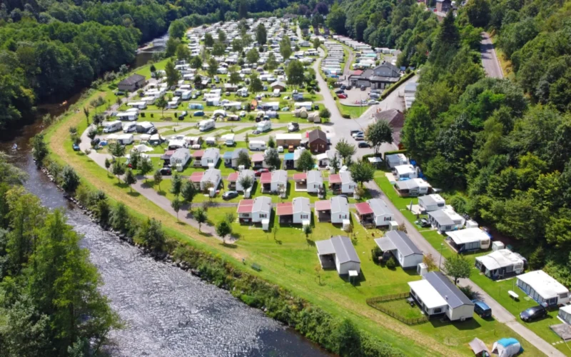Overzicht van kampeerplaatsen bij Camping La Roche-en-Ardenne
