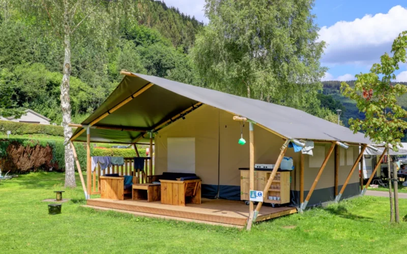 Safaritent met veranda bij Camping La Roche-en-Ardenne