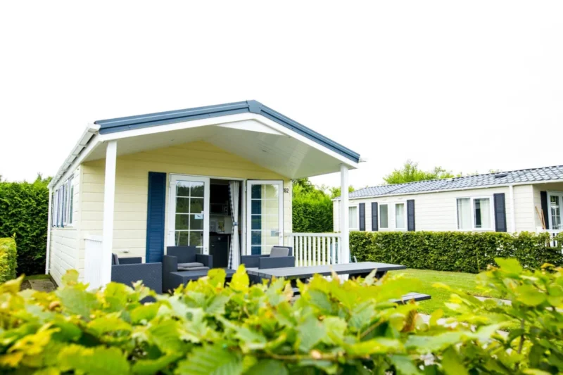 Delta Lodge met overdekte veranda op De Loonse Duinen