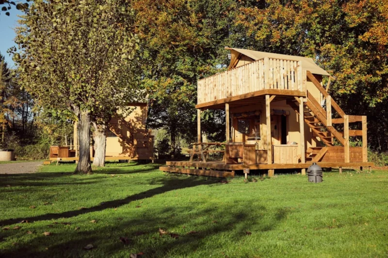 Verhoogde Arriba glampingtent in het Horsterwold