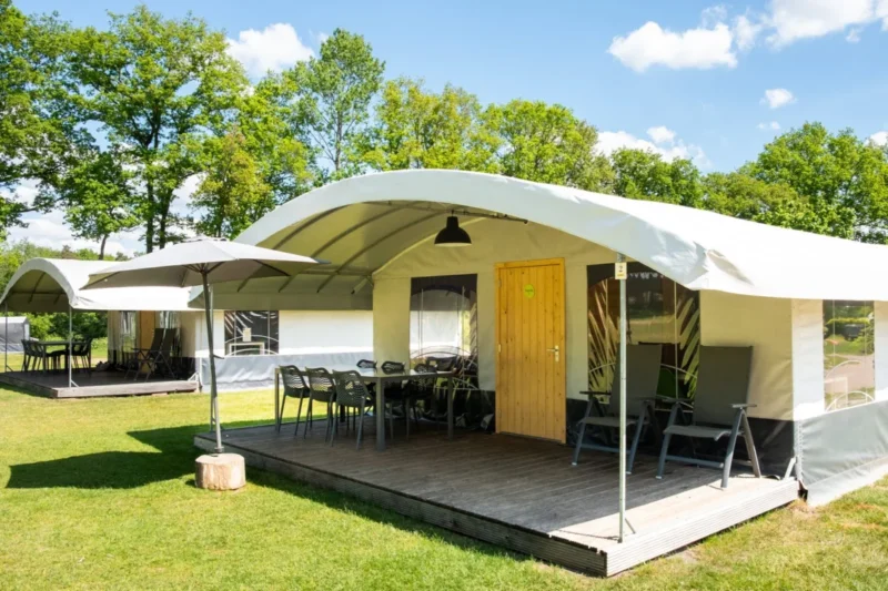 Zespersoons Tentvilla met overdekt terras op De Witte Berg