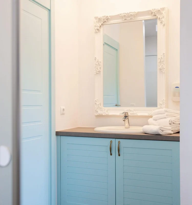 Badkamer van een comfortkamer bij EuroParcs Wörthersee