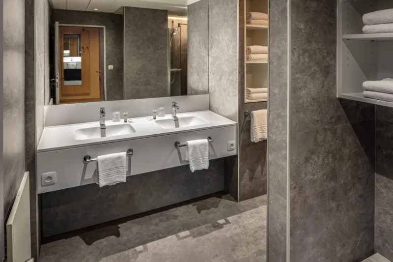 Badkamer bij het verblijf bij Floreal Blankenberge