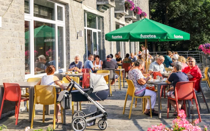 Brasserieterras bij Floreal La Roche-en-Ardenne
