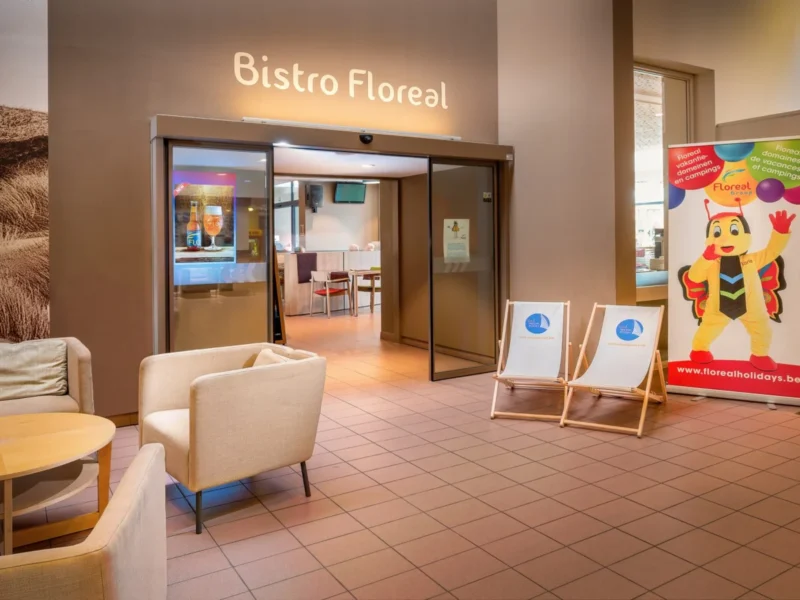 Ingang van de bistro bij Floreal Nieuwpoort