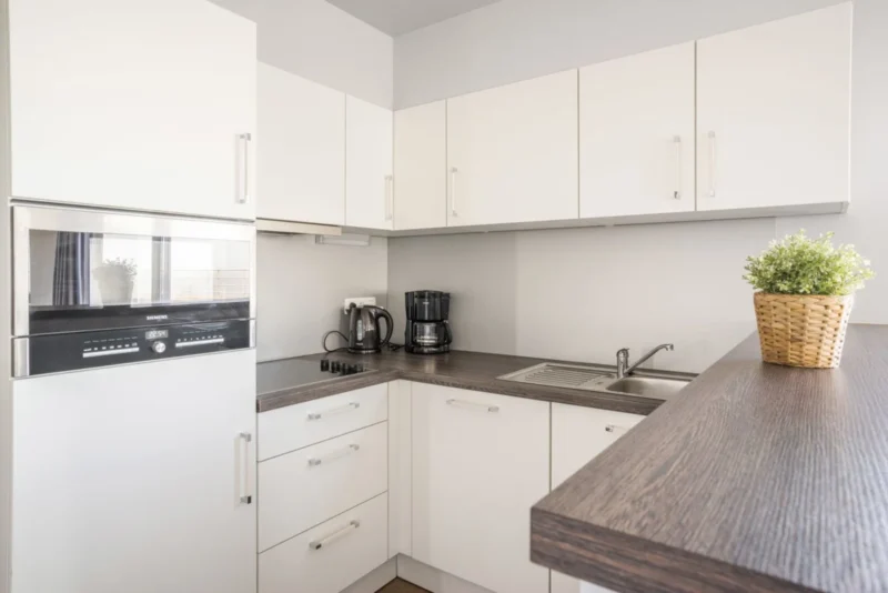 Keuken van een appartement bij Holiday Suites Blankenberge