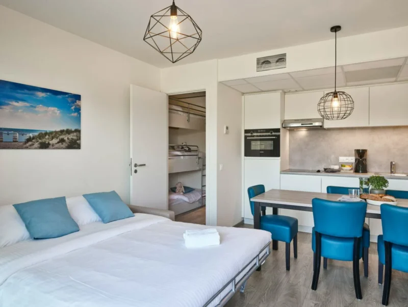 Studio met uitgeklapt bed bij Holiday Suites Nieuwpoort