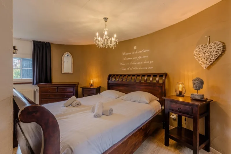 Slaapkamer in een vakantiehuis bij Landal Village les Gottales