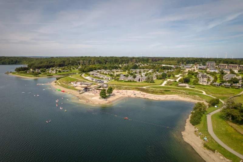 Park aan het meer bij Landal Village l'Eau d'Heure