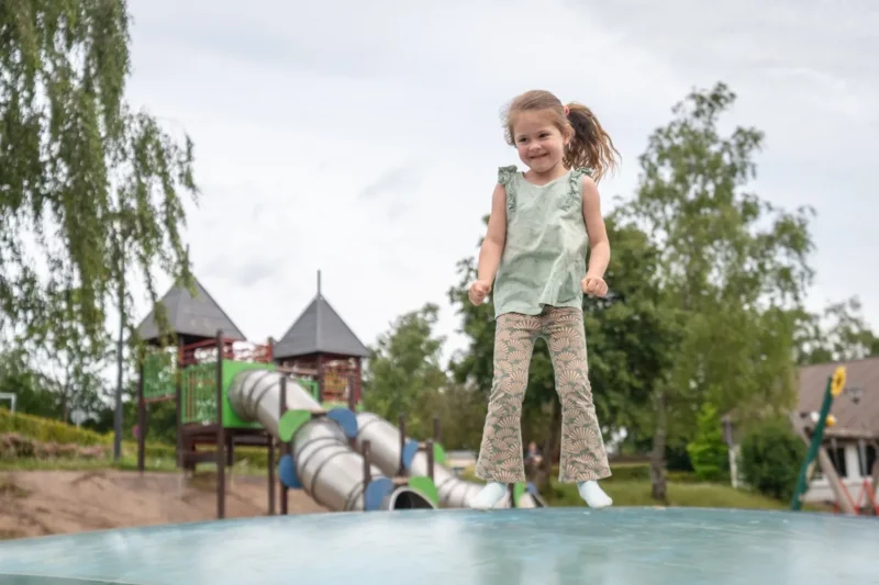Airtrampoline op het park bij Landal Warsberg
