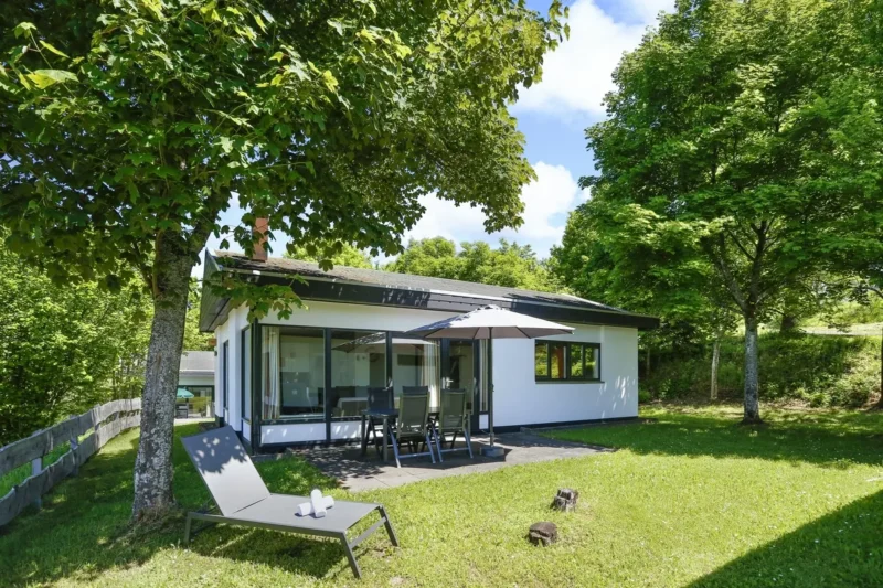 Vakantieverblijf tussen de bomen bij Landal Wirfttal