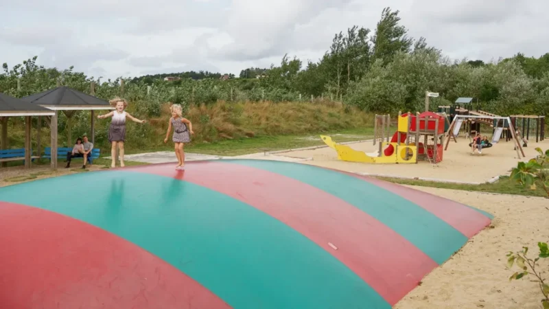 Springkussen en speeltuin van Landal Ebeltoft