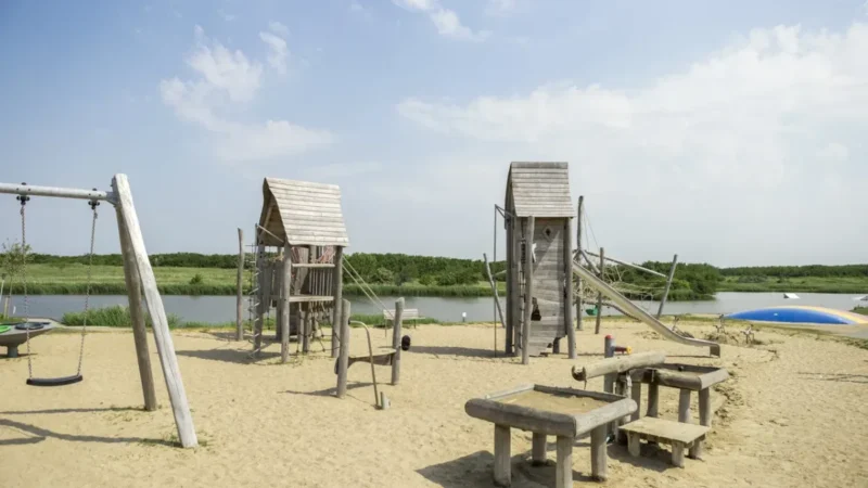 Buitenspeeltuin bij Landal Rønbjerg