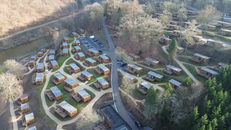 Overzicht van het vakantiedorp bij Le Hameau de la Semois