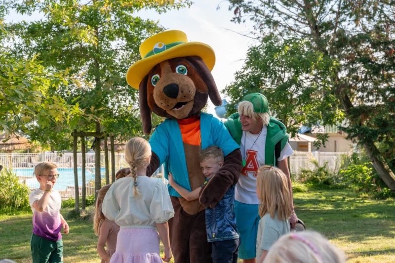 Club Sammy met kinderen op de camping bij RCN la Ferme du Latois