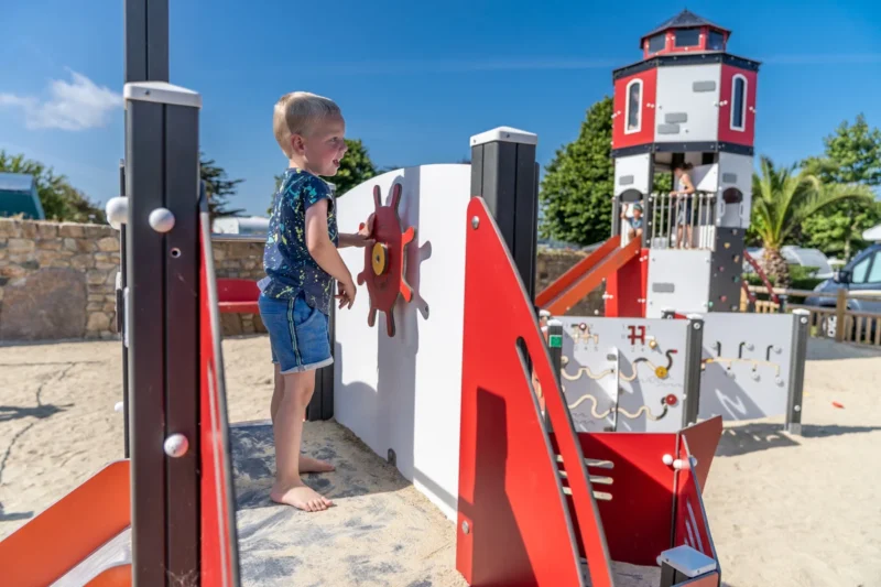 Speeltoestellen op de camping bij RCN Port l'Epine