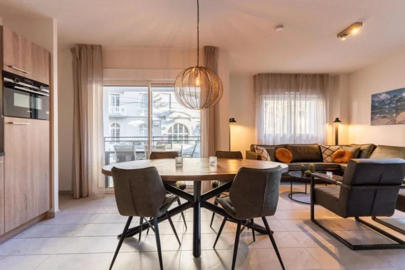 Appartement met keuken en eethoek bij Résidence Méri-Bellecombe