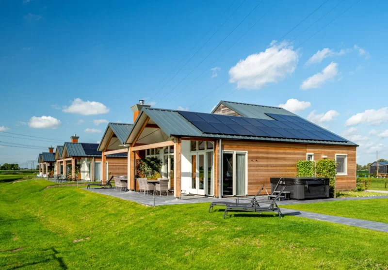 Anker Wellness vakantiehuizen met buitenspa bij Tusken de Marren