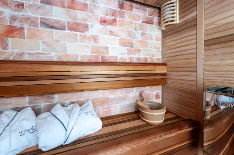 Finse sauna in een wellnessvilla van Z'ANDvillas